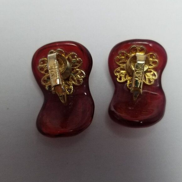 Vintage Vouge Jewelry Red Wavy Clip On Earrings, Retro 70s 80s Style, Estate - Picture 3 of 7